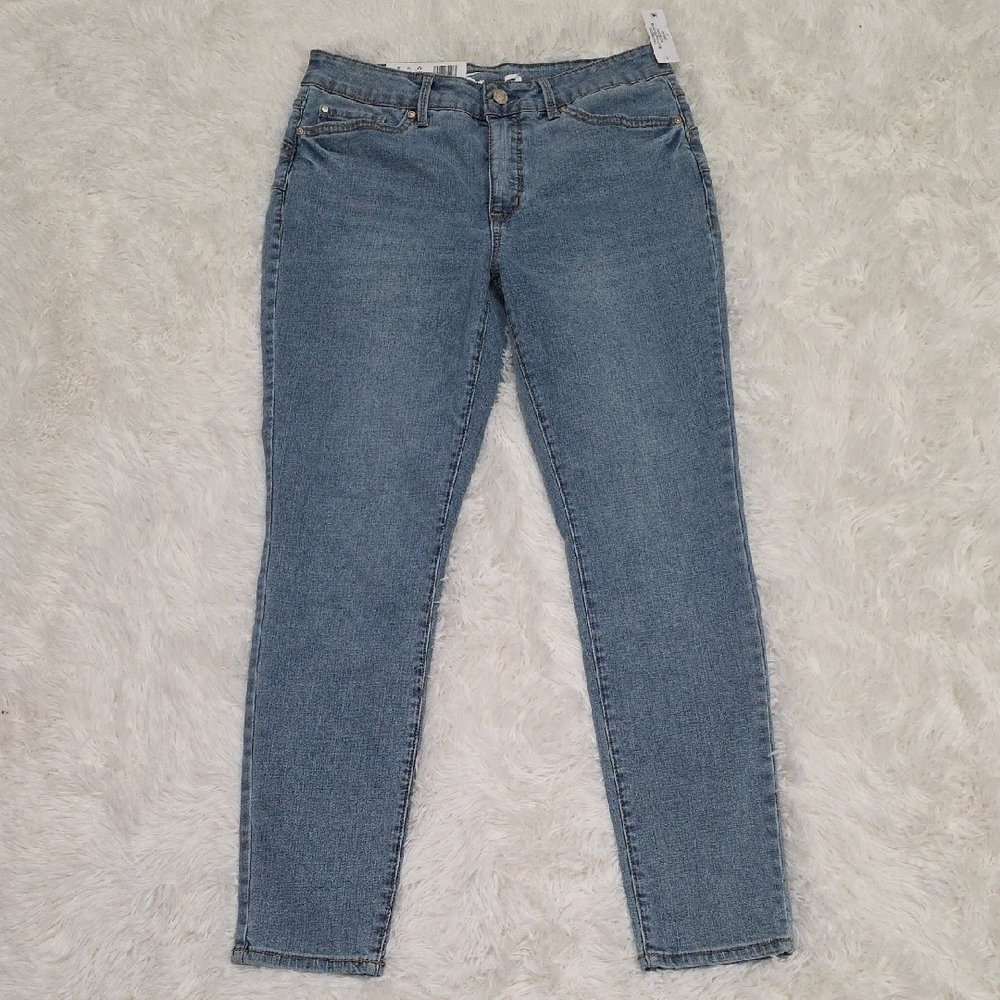 Seven7 Booty Shaper High Rise Jean Legging. Size 10. NWT
